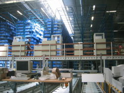High-bay storage warehouse